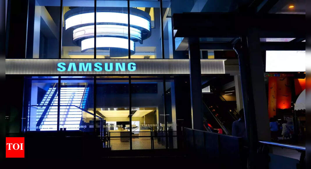 Samsung spars with India over 0 million production incentives – Times of India