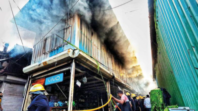 Pune: 12 shops gutted in fire in Juna Bazaar, none injured