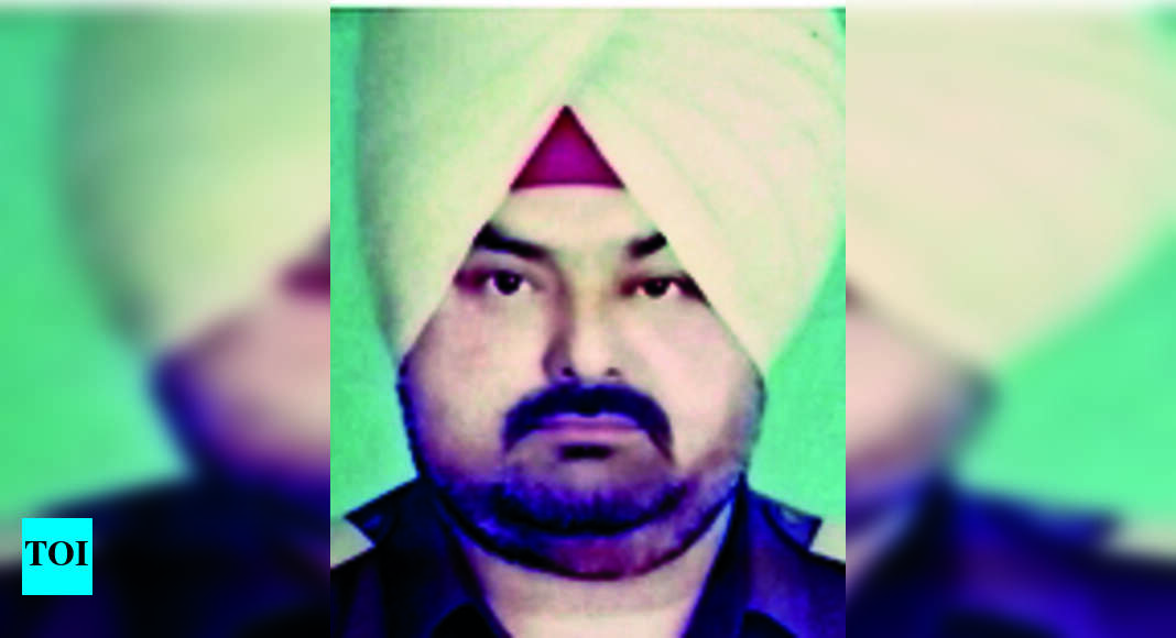 punjab-cop-trying-to-push-car-drowns-in-drain-it-got-stuck-in