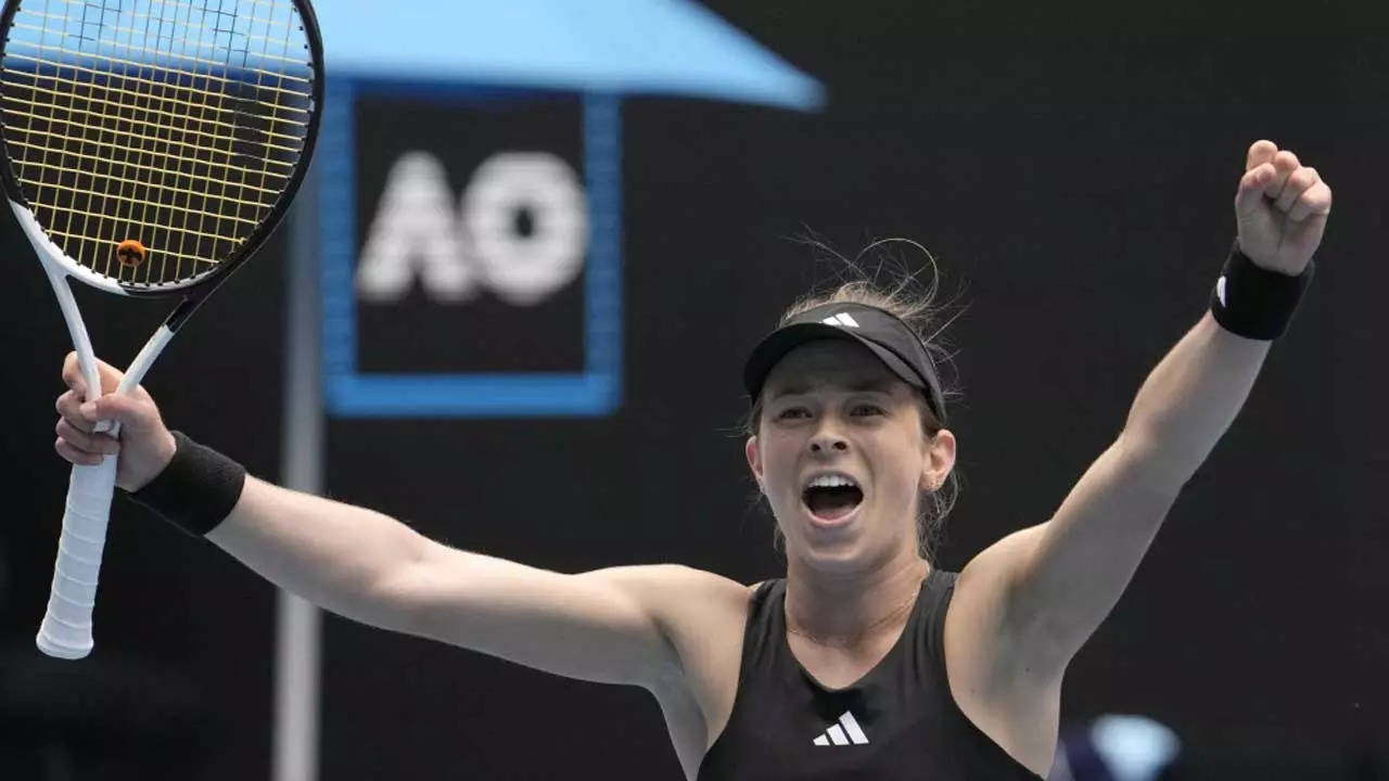 Australian Open Qualifier Katie Volynets stuns ninth seed Veronika Kudermetova to reach third round Tennis News