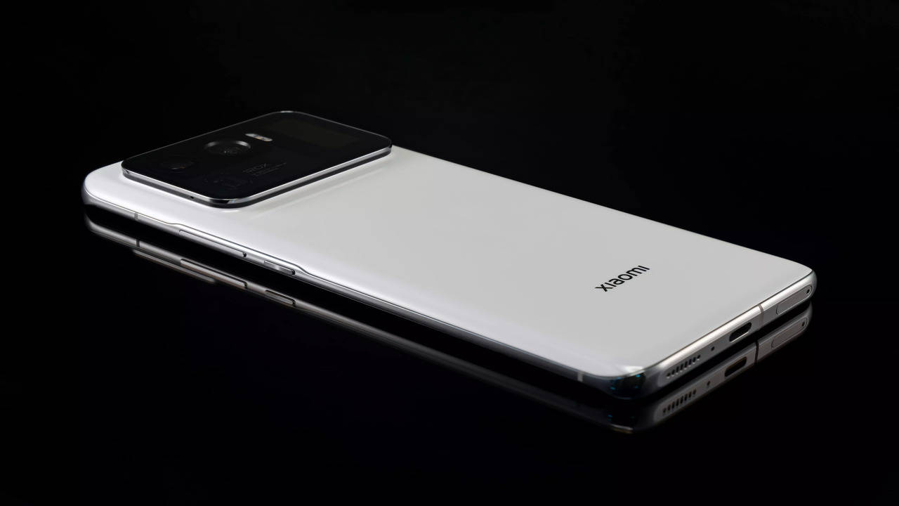Samsung launches W2017 high-end flip phone for the Chinese market -   News
