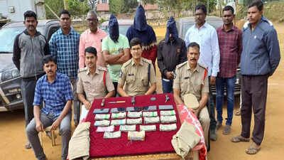 Three robbers held in Visakhapatnam; looted cash, other items recovered