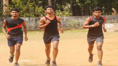 Police officer provides succour to tribal sportspersons in Andhra Pradesh