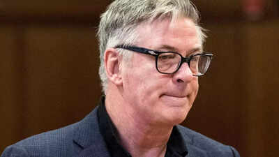 Alec Baldwin to face manslaughter charge over 'Rust' shooting