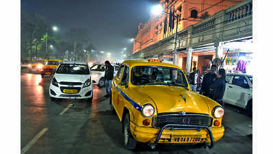At some choke points in Kolkata, traffic chaos starts at 8pm