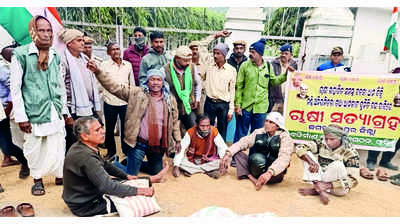 Stir against distress sale of paddy