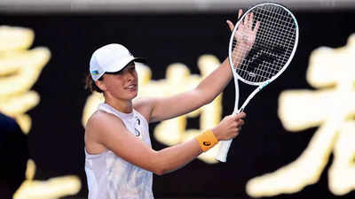 Iga Swiatek storms into Australian Open fourth round