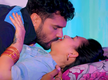 
Khesari Lal Yadav romances newbie Sapna Chauhan in the latest song 'Kamar'
