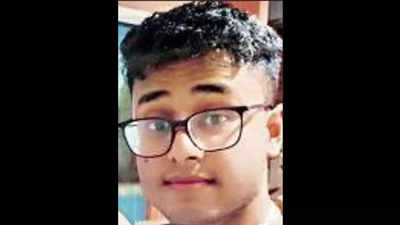 IIT Kharagpur student death: Do you have children, Calcutta HC asks director