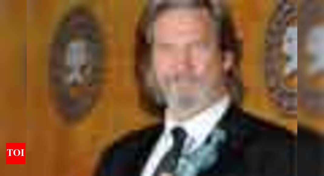 Jeff Bridges won't smoke at work | English Movie News