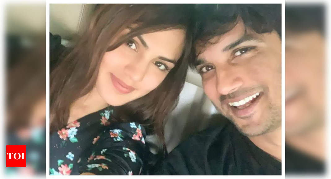 Rhea Chakraborty drops a goofy picture with Sushant Singh Rajput on his 37th birth anniversary – Times of India ►