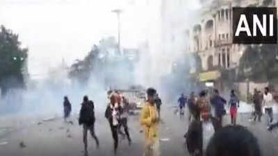 Police baton-charge ISF demonstrators in Kolkata; several injured