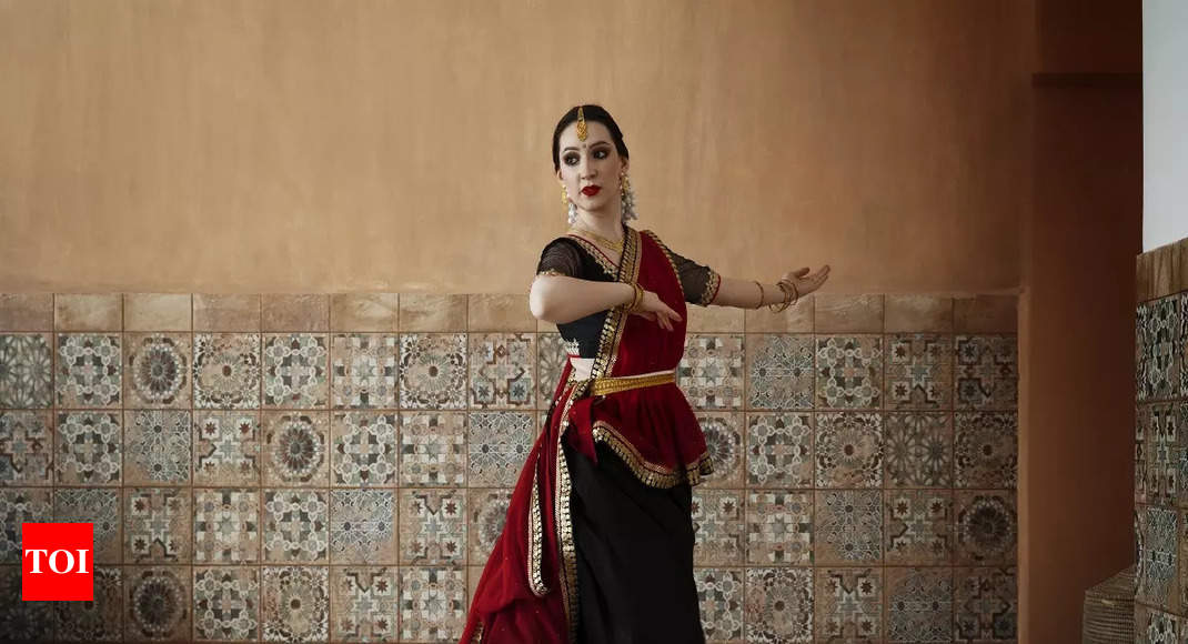 Classical Dance Photography | Bharatanatyam poses, Dance poses, Dance  photography