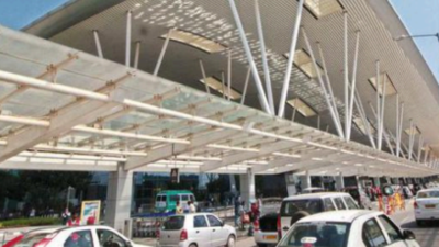 In Bengaluru, Singaporean yet to get suitcase retained at Kempegowda International Airport 11 days ago