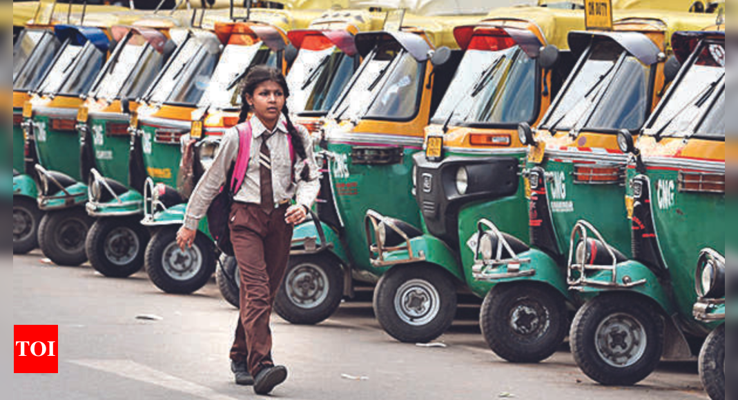 दिल्ली में ऑटो, टैक्सी का किराया बढ़ा, लेकिन मीटर नहीं बदलने से सभी परेशान |  दिल्ली समाचार – टाइम्स ऑफ इंडिया