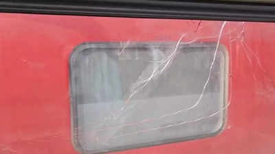 Stone pelted at Vande Bharat Express in Bihar's Katihar