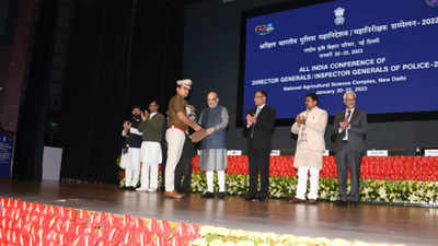 Amit Shah awards Aska police station as number 1 in the country