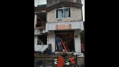 Blast at Mapusa bar damages 7 flats, one bungalow, 6 vehicles