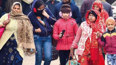 Minimum temperature rises to 7.9 degree Celsius, but dense fog envelops Gurugram