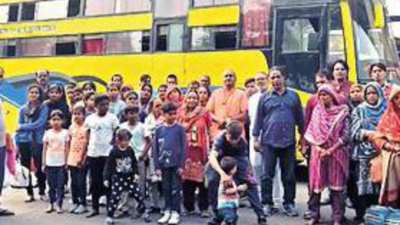 45 Hindus from Pakistan visit Jagannath Temple in Odisha