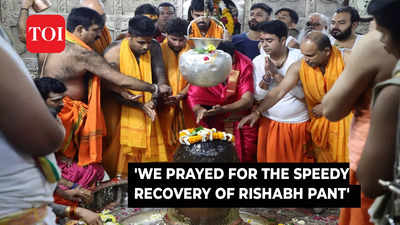 Watch: Indian cricket stars SKY, Kuldeep offer prayers at Mahakaleshwar temple for Pant's recovery