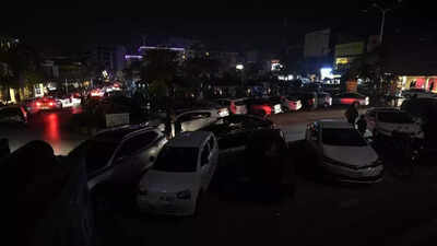 Power restoration underway in Pakistan nationwide outage, government says