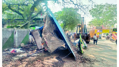Encroachments removed from 80 Feet Road