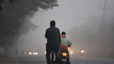 Morning fog affects visibility in six districts of MP; flights delayed