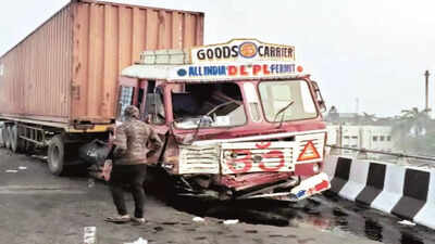 Four die as car crashes into truck in Gujarat