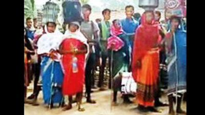 18 days on, tribal continue to protest against bridge