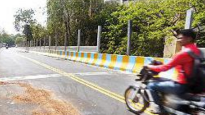 Biker, pillion rider die after falling 25 feet from Thane's Castle Mill ...