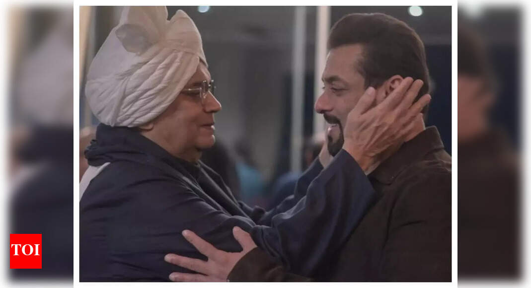 Subhash Ghai thanks Salman Khan for attending his birthday bash: ‘Proud of you being such a good human being’ – See photos | Hindi Movie News
