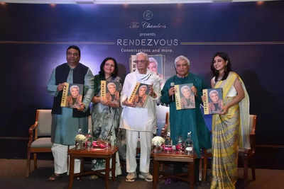 New book 'Jadunama' gives a rare glimpse of lyricist Javed Akhtar's life