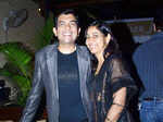 Sanjeev Kapoor with wife
