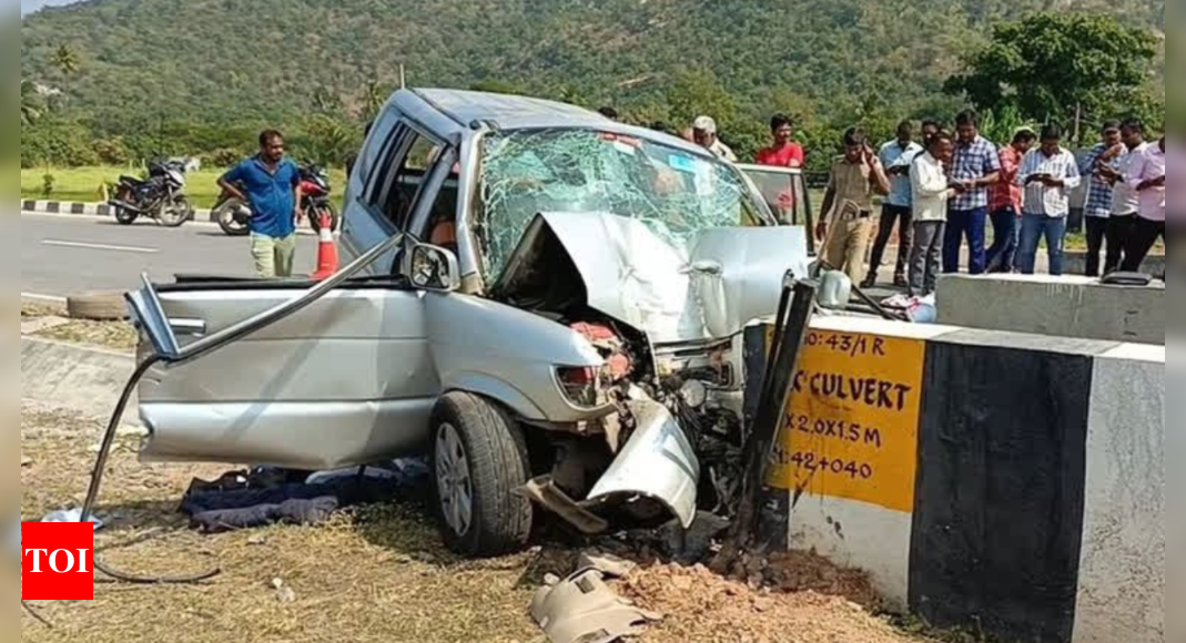 Four Devotees From Maharashtra Killed In Road Accident Near Tirupati ...