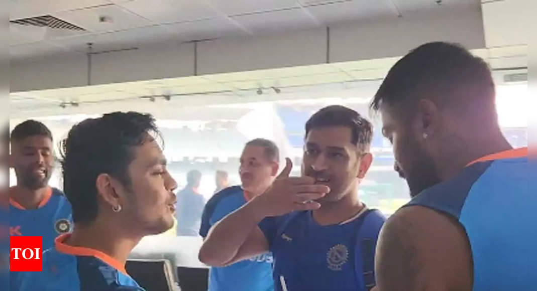 Watch: MS Dhoni visits Team India dressing room in Ranchi ahead of 1st T20I against NZ | Cricket News – Times of India