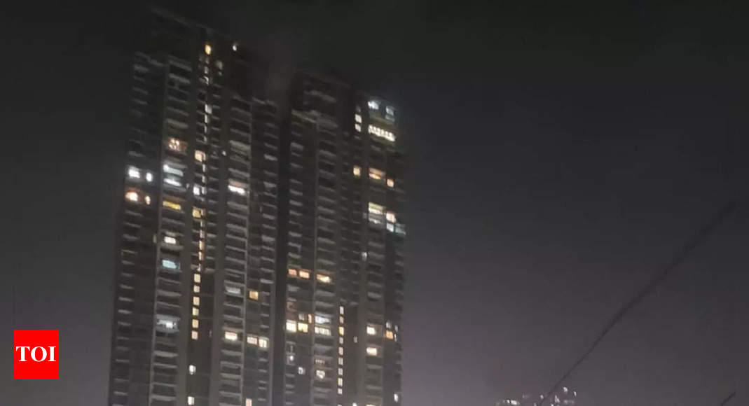 मुंबई की रिहायशी इमारत में लगी आग, कोई हताहत नहीं |  मुंबई समाचार – टाइम्स ऑफ इंडिया