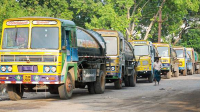 Residents of Old Mahabalipuram Road demand underground sewage system