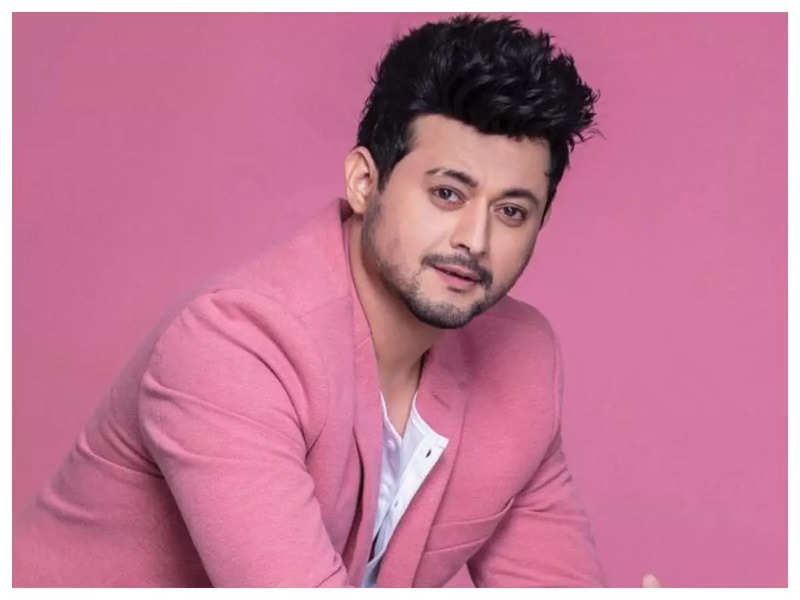 #RepublicDaySpecial - Swwapnil Joshi: My best memory of this day is when I got to play a freedom fighter in school -Exclusive!