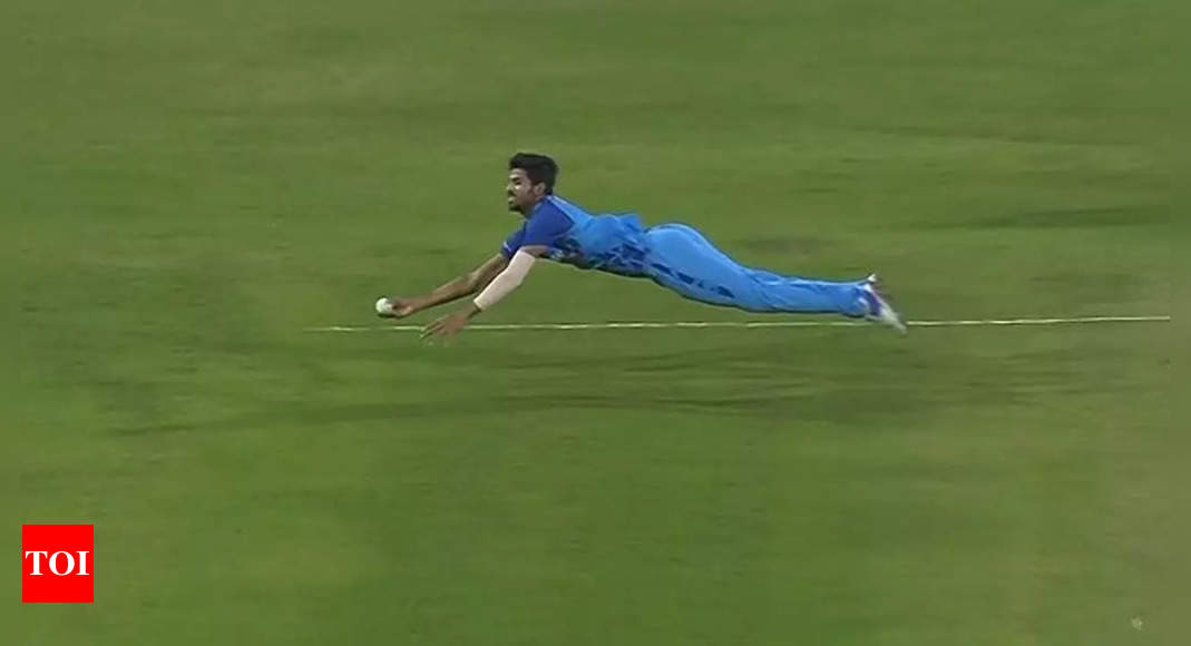 Watch Washington Sundar's onehanded blinder in his follow through