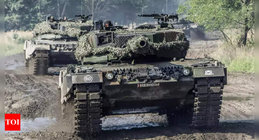 Poland to send 60 modernised tanks to Ukraine in addition to Leopards – Times of India