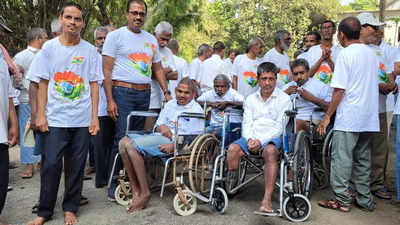 Republic Day celebrated with rescued homeless people at Navi Mumbai shelter home