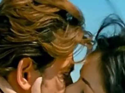 19 most romantic kisses in Bollywood films