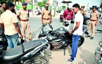 1,282 motorcycle riders caught sans helmets