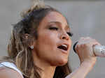 Jennifer Lopez sings her heart out