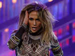 Jennifer Lopez raises the oomph factor as she performs