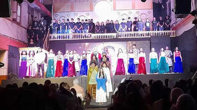 Mumbai's Mahim Church celebrates platinum jubilee of Wednesday Novena ...