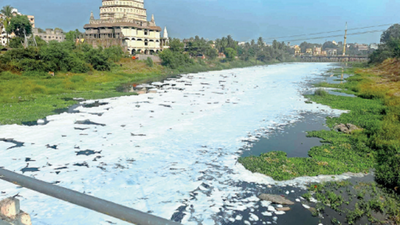 Toxic foam on Indrayani river sparks concern among residents in Pune