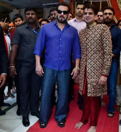 Salman Khan attends Rahul Kanal's wedding in Mumbai, watch video
