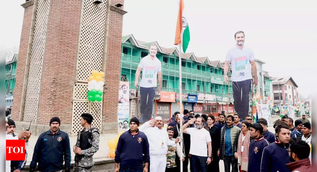 Bharat Jodo Yatra: Rahul Gandhi unfurls tricolour at Srinagar’s Lal Chowk | India News – Times of India
